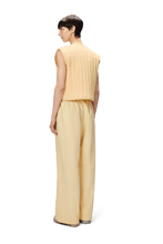 Load image into Gallery viewer, Banja Short Liner Vest - Gleam
