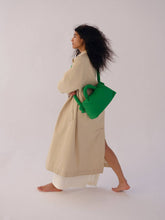 Load image into Gallery viewer, Bolsa blanda MiniOna: Negro