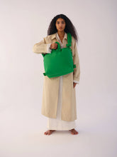 Load image into Gallery viewer, Bolsa blanda Ona: Azul algodón + Raya marrón