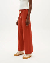 Load image into Gallery viewer, Pantalon rojo Trash Eri