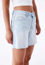 Cargar imagen en el visor de la galería, Rose Shorts - Canyon Pale Worn Raw Hem