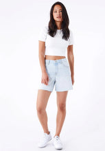 Cargar imagen en el visor de la galería, Rose Shorts - Canyon Pale Worn Raw Hem