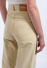 Load image into Gallery viewer, Echo - Buff Yellow