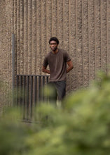 Load image into Gallery viewer, Camiseta algodón Orgánico Chocolate