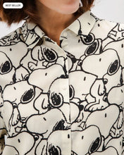 Cargar imagen en el visor de la galería, Blusa Viscosa Peanuts B&W Ecru