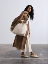 Cargar imagen en el visor de la galería, Bolsa blanda Ona grande: Coral