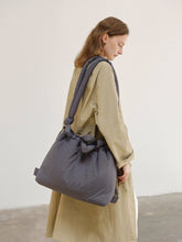 Cargar imagen en el visor de la galería, Bolsa Grande Ona Soft: Azul cobalto