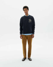 Load image into Gallery viewer, Sudadera bordada a mano flower Leon