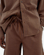 Load image into Gallery viewer, Bermuna Marrón Rayas Henry
