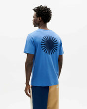 Cargar imagen en el visor de la galería, Heritage Blue Big Sol T-Shirt