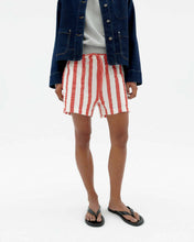 Cargar imagen en el visor de la galería, Shorts Rayas Rojas Geranio