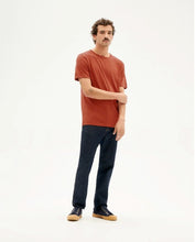 Cargar imagen en el visor de la galería, Clay Red Hemp T-SHIRT