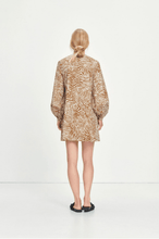 Cargar imagen en el visor de la galería, Aram short dress aop 10783 - lacontra