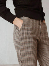 Load image into Gallery viewer, PANTALÓN CHINO CUADROS - lacontra