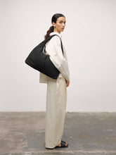 Load image into Gallery viewer, Bolso Nico: Rojo cereza
