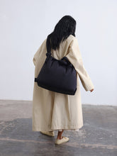 Cargar imagen en el visor de la galería, Bolsa Grande Ona Soft: Azul cobalto
