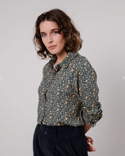 Load image into Gallery viewer, Woodstock Peanuts Blouse Navy
