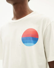 Cargar imagen en el visor de la galería, Horizon T-Shirt
