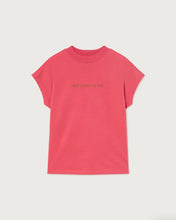 Load image into Gallery viewer, Here Comes de Sun Pink Tee
