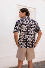 Cargar imagen en el visor de la galería, Camisa Okinawa
