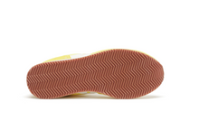 Cargar imagen en el visor de la galería, Saucony Vantage Amarillo
