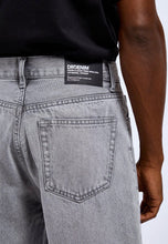 Cargar imagen en el visor de la galería, Omar Shorts - Ash Grey
