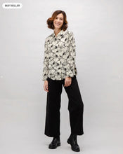 Load image into Gallery viewer, Blusa Viscosa Peanuts B&amp;W Ecru
