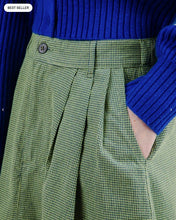 Load image into Gallery viewer, Falda Midi de Cuadros Verde Oliva
