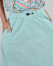 Load image into Gallery viewer, Falda Midi Elastic Comfy Verde Claro
