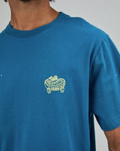 Load image into Gallery viewer, Camiseta Asis Percales Crocodylus - Azul
