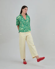 Load image into Gallery viewer, Blusa Corta Asis Percales

