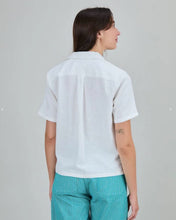 Load image into Gallery viewer, Blusa Aloha Chiringuito Bordado Blanco
