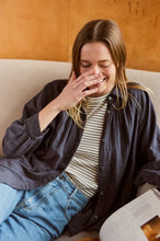 Load image into Gallery viewer, CAMISETA HALTER CANALÉ RAYAS
