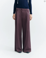 Load image into Gallery viewer, Pantalón wide leg pinza Dark Wine Molly
