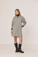 Load image into Gallery viewer, VESTIDO CORTO OVERSIZE
