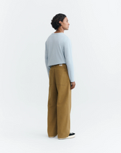 Cargar imagen en el visor de la galería, Pantalón loose Marc - Light Oak
