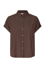 Cargar imagen en el visor de la galería, Majan ss shirt 9942 - Black Coffee
