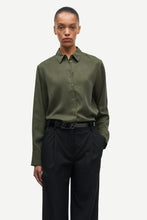 Cargar imagen en el visor de la galería, SAMINA LS SHIRT
