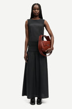 Load image into Gallery viewer, SATHEA SKIRT - Black
