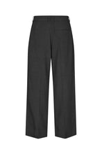 Load image into Gallery viewer, SARAMONAS SHORTS - Black
