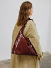 Load image into Gallery viewer, Bolsa Nicole: Rojo cereza
