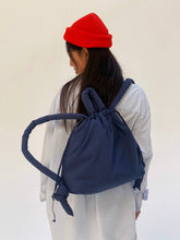 Cargar imagen en el visor de la galería, Bolsa blanda Ona: Melocotón suave
