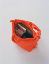 Load image into Gallery viewer, Bolsa blanda Ona: Coral
