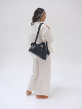 Load image into Gallery viewer, Piel vegana MiniOna: Rojo cereza
