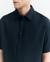 Cargar imagen en el visor de la galería, Camisa oversize bordada a mano fish Kurtis
