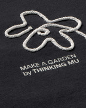 Cargar imagen en el visor de la galería, Sudadera bordada a mano flower Leon
