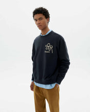 Cargar imagen en el visor de la galería, Sudadera bordada a mano flower Leon
