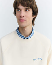 Load image into Gallery viewer, Sudadera patched dori Pepe
