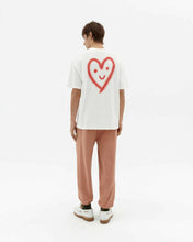 Load image into Gallery viewer, Camiseta blanca Cutre Heart Aaron
