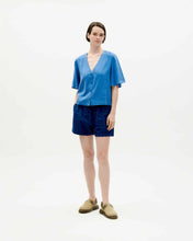 Load image into Gallery viewer, Blusa azul hemp Libelula
